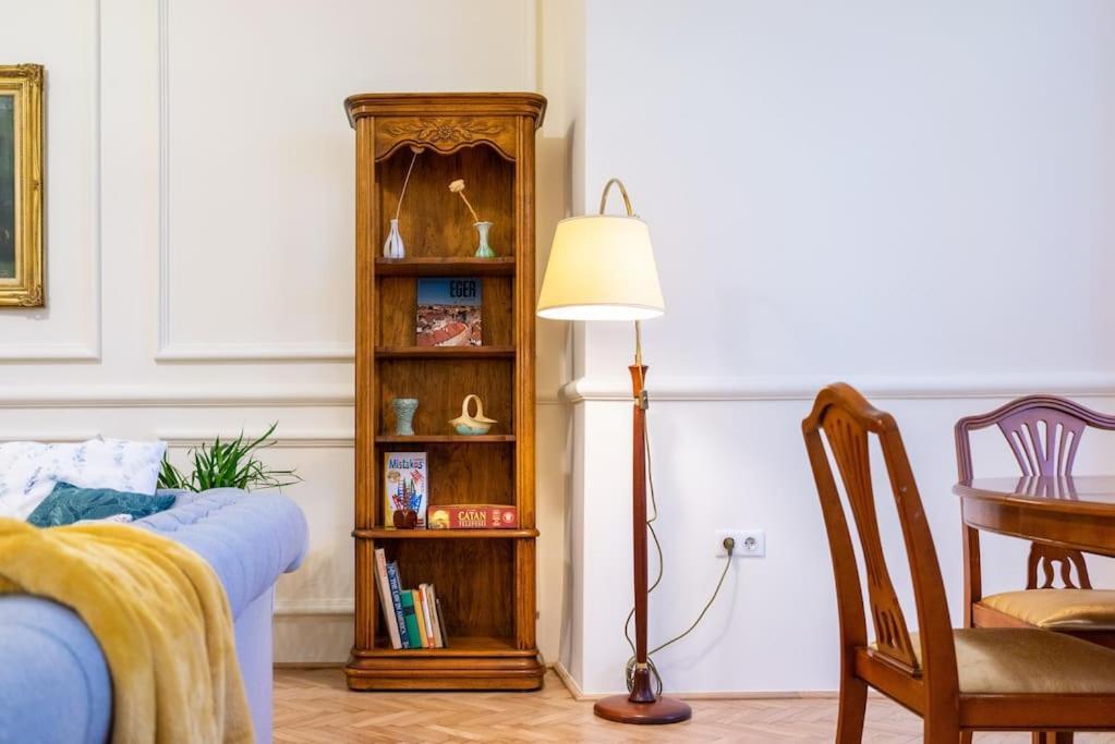 Kastely Apartman Eger Eksteriør bilde